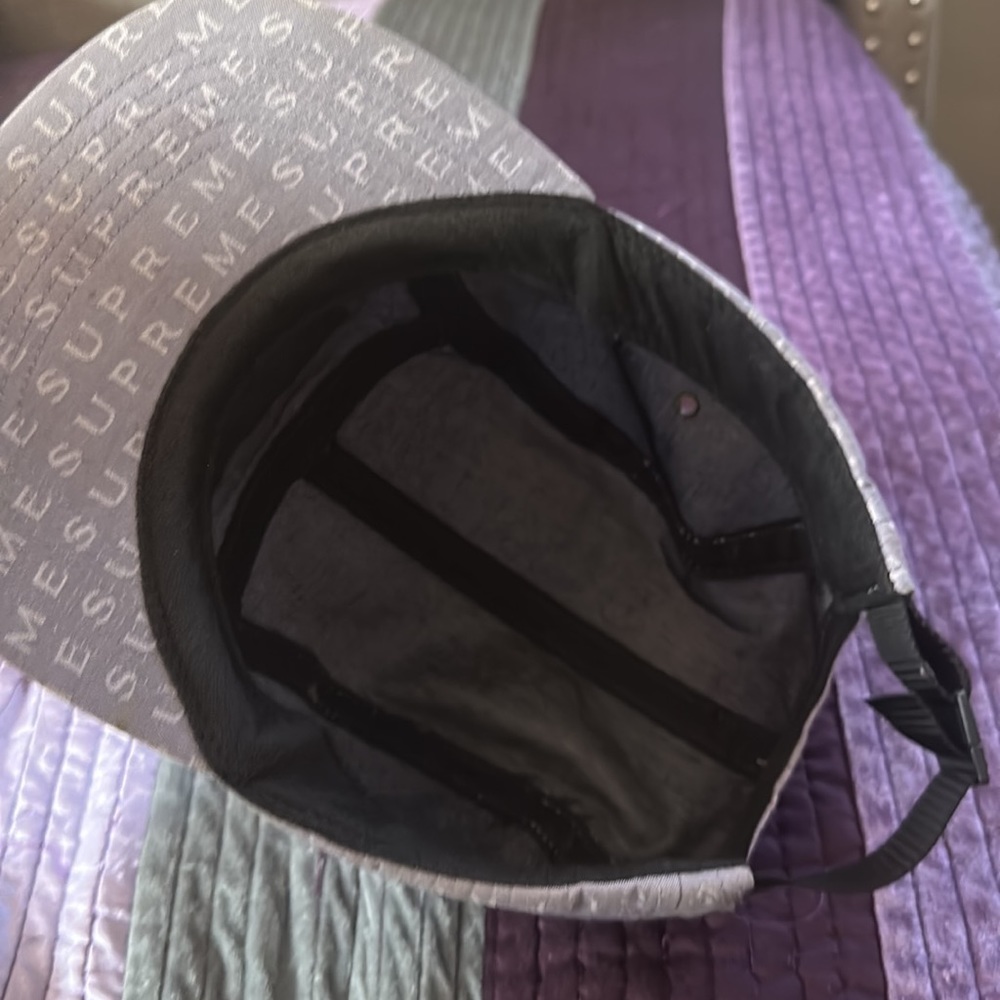 Supreme hat - Picture 2 of 3